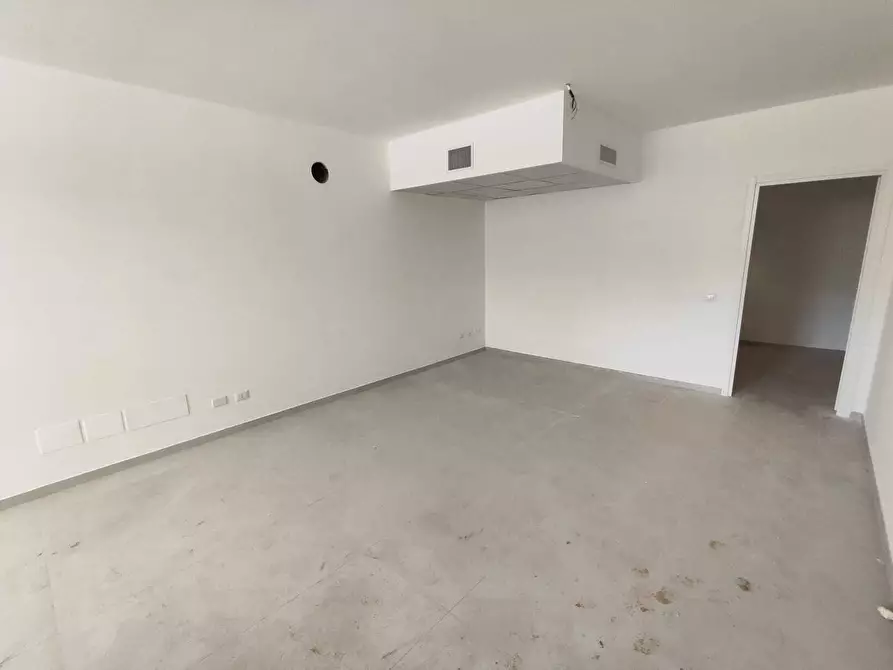 Immagine 17 di Villa in vendita  in Via Colleferro 64 a Guidonia Montecelio