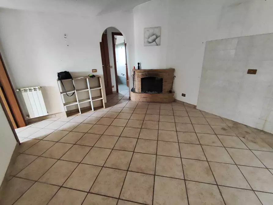 Immagine 4 di Trilocale in vendita  in Via Colle del sole 22 a Guidonia Montecelio