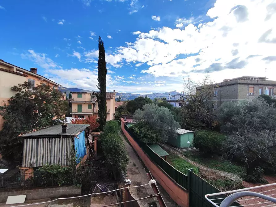 Immagine 3 di Trilocale in vendita  in via giuseppe garibaldi 25 a Guidonia Montecelio