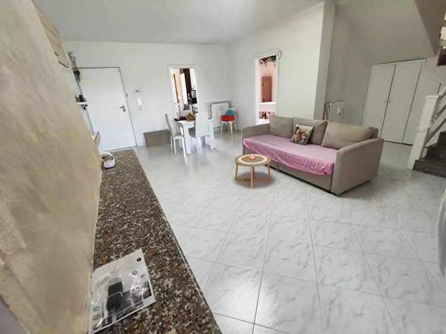 Immagine 9 di Villetta a schiera in vendita  in via colle mitriano 16 a Guidonia Montecelio