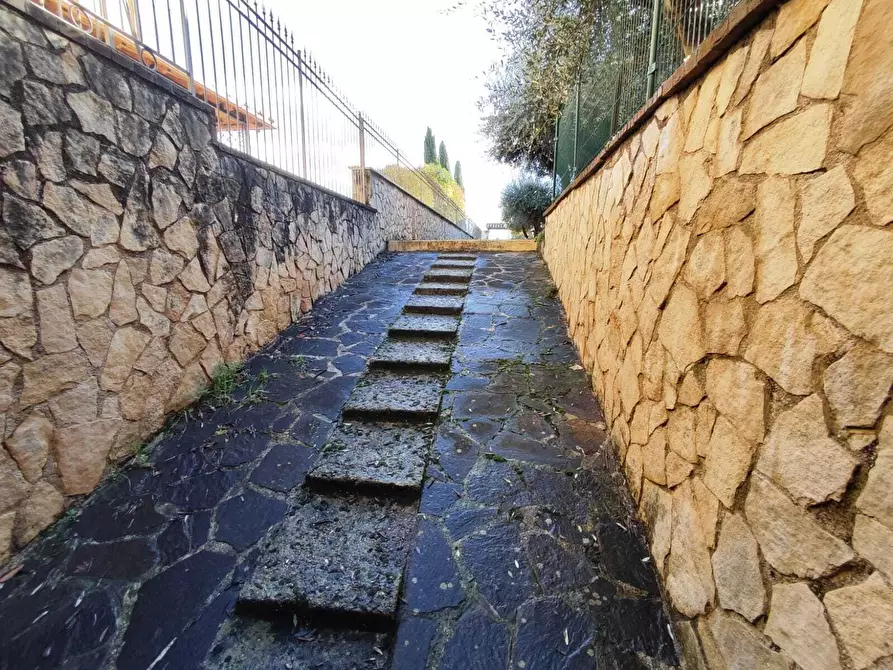 Immagine 13 di Trilocale in vendita  in via niccolò tommaseo 51 a Guidonia Montecelio