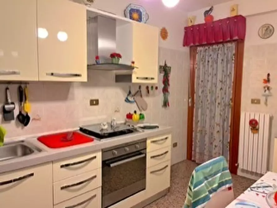 Immagine 11 di Quadrilocale in vendita  in Viale Marcello Federici a Ascoli Piceno