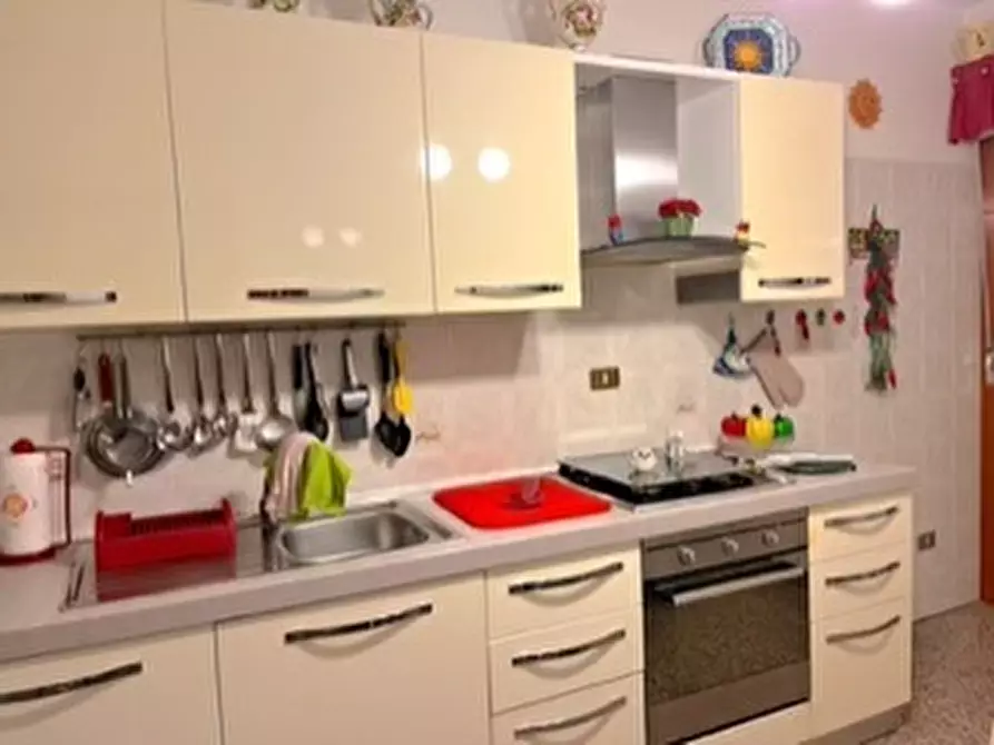 Immagine 12 di Quadrilocale in affitto  a Ascoli Piceno