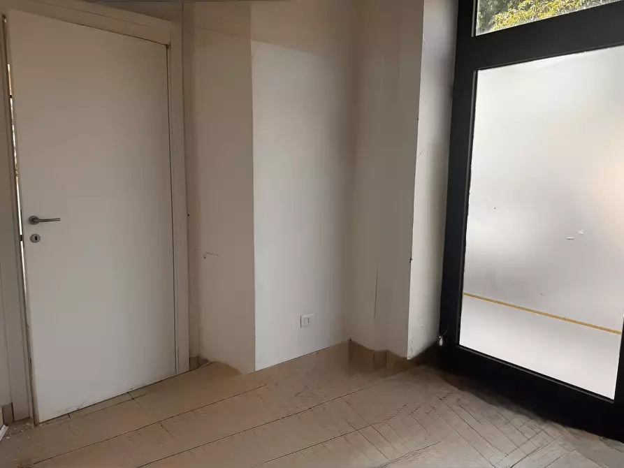 Immagine 7 di Locale commerciale in affitto  in via sinibaldo vellei a Ascoli Piceno