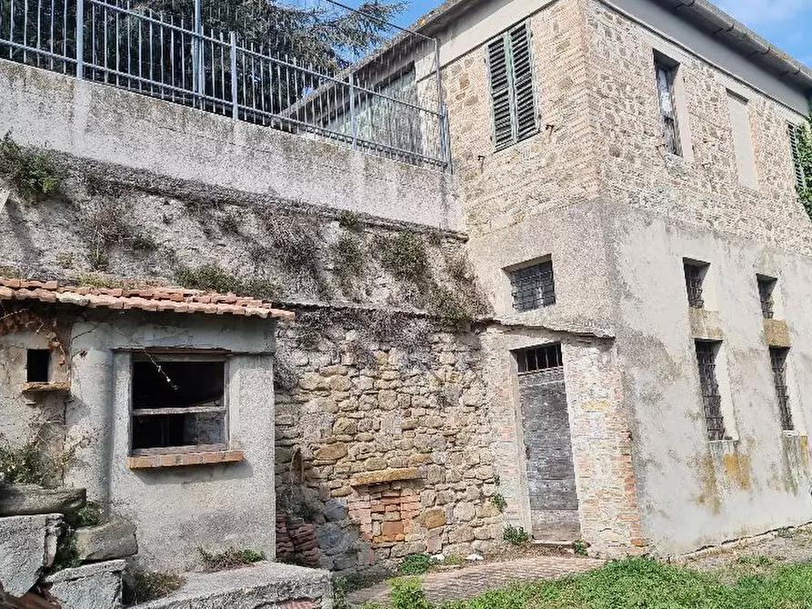 Immagine 24 di Palazzo in vendita  in Via Mattia Capponi 46 a Cupramontana