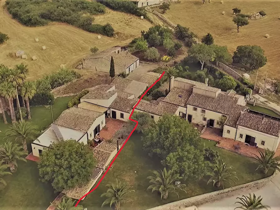 Immagine 9 di Rustico / casale in vendita  in CONTRADA AGUGLIA a Noto
