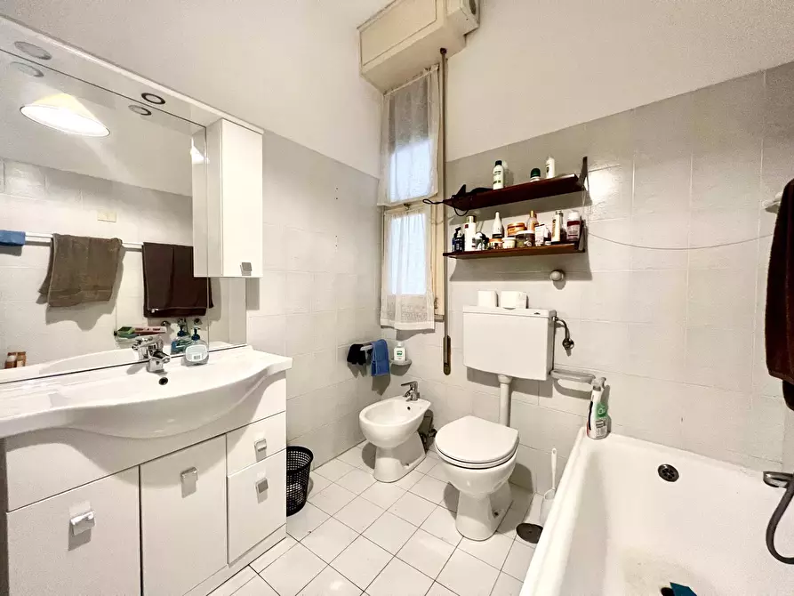 Immagine 23 di Trilocale in vendita  in Viale Gaspare Finali a Cesena