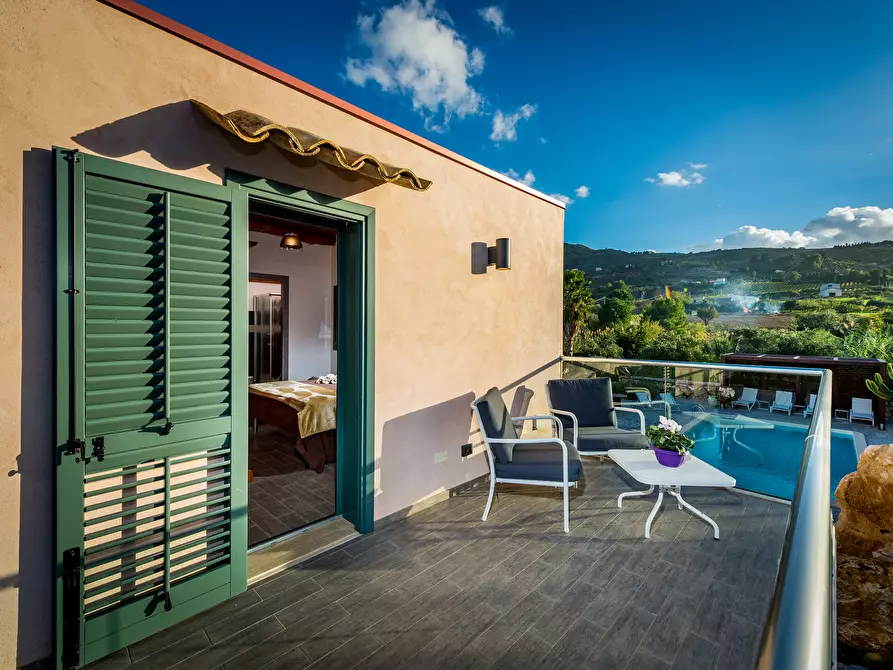 Immagine 7 di Rustico / casale in vendita  in CONTRADA CARDONE SNC a Castellammare Del Golfo