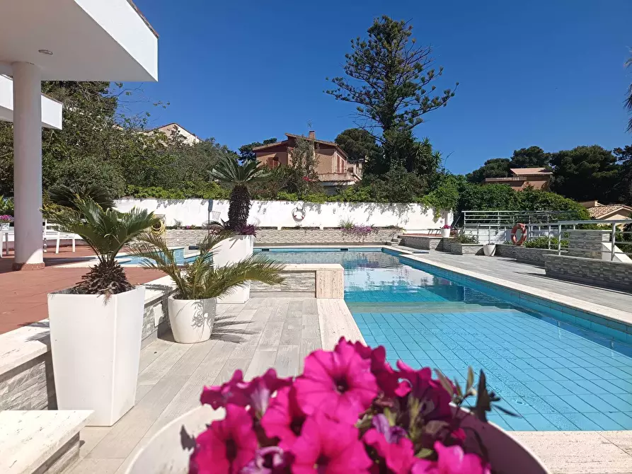 Immagine 49 di Villa in vendita  a Altavilla Milicia