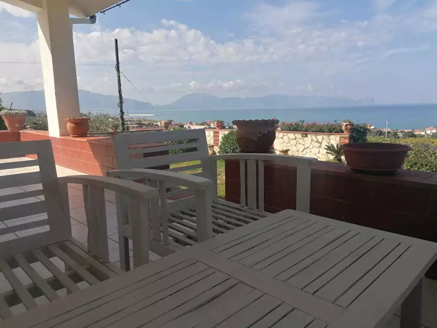 Immagine 1 di Villetta a schiera in vendita  a Trappeto