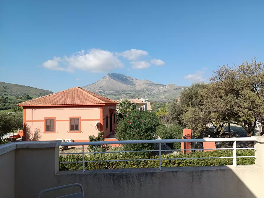 Immagine 35 di Villetta a schiera in vendita  a Castellammare Del Golfo