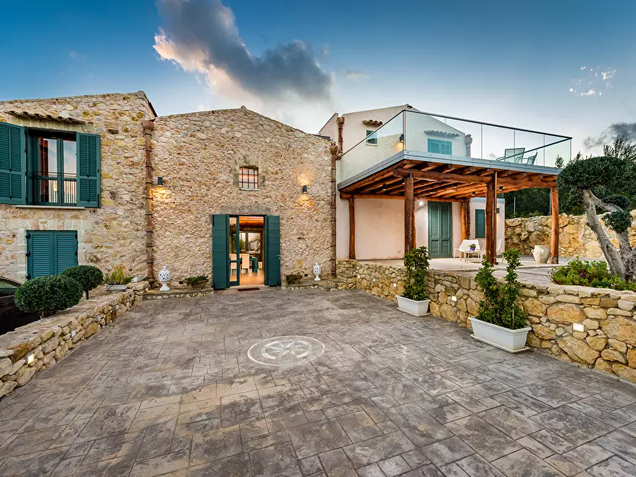 Immagine 17 di Rustico / casale in vendita  in CONTRADA CARDONE SNC a Castellammare Del Golfo