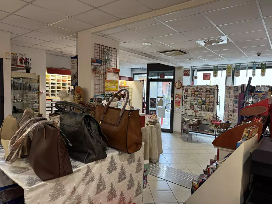 Immagine 5 di Tabaccheria in vendita  in via geroldi 1 a Bagnolo Cremasco