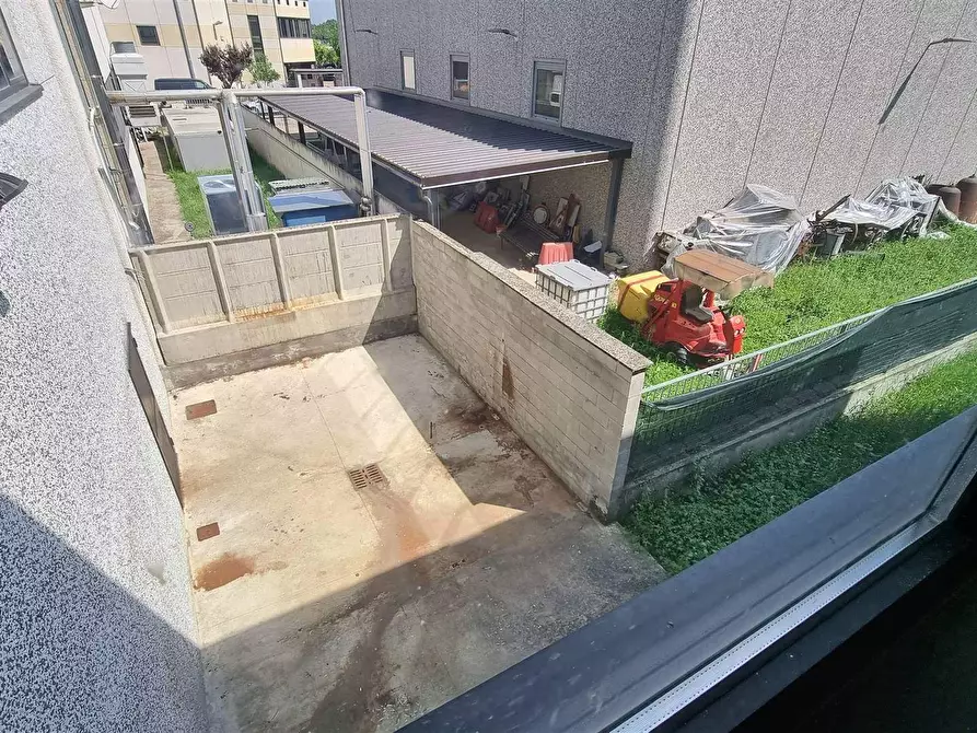 Immagine 12 di Capannone industriale in vendita  in Via G. Curioni 4 a Galgagnano