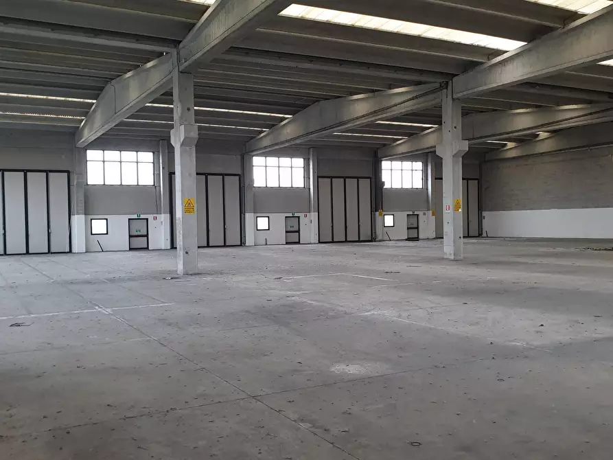 Immagine 8 di Capannone industriale in vendita  in SP193 2 a Maleo