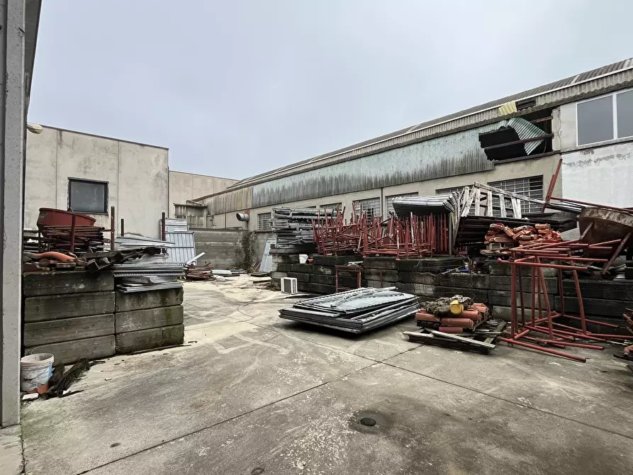 Immagine 8 di Capannone industriale in vendita  in Loc. Prado - Strada Paiola a Cura Carpignano