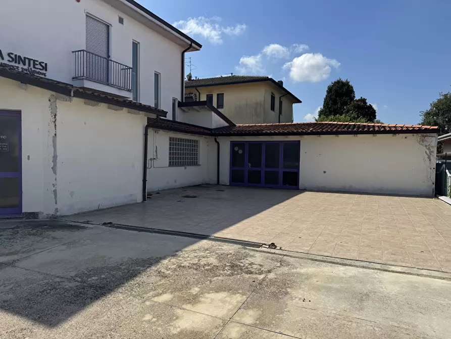 Immagine 16 di Ufficio in vendita  in Via XX Settembre 33 a Castiraga Vidardo