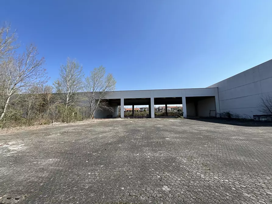 Immagine 10 di Capannone industriale in vendita  in Via Pietro Buscaglia 8 a Vigevano