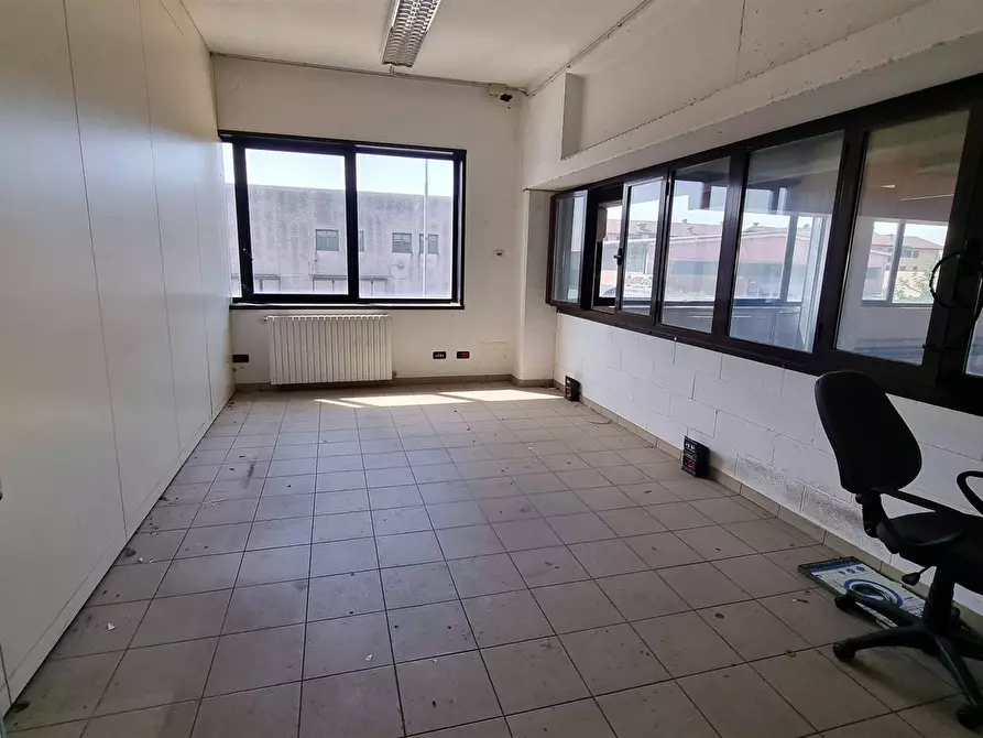 Immagine 26 di Capannone industriale in vendita  in Via G. Curioni 4 a Galgagnano