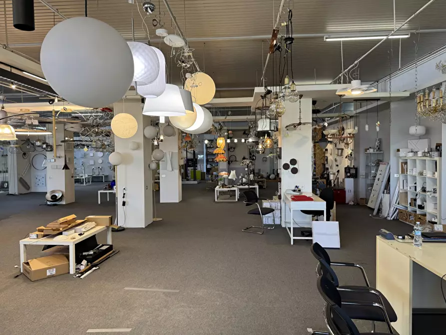 Immagine 6 di Showroom in affitto  in Via Codognino 46 a Cornegliano Laudense