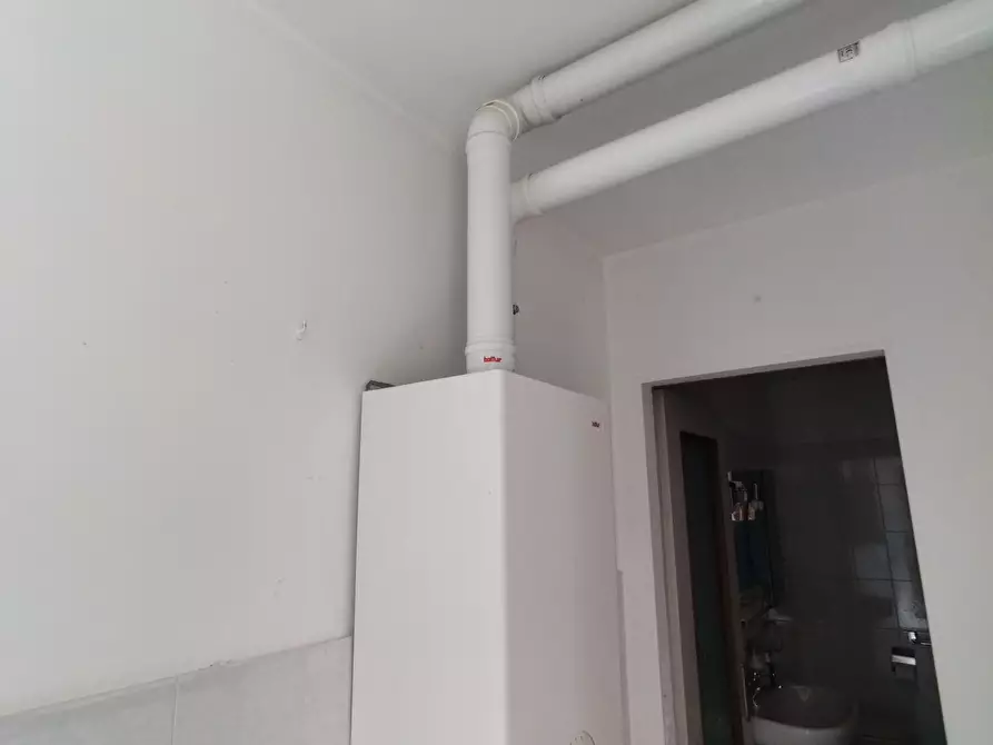 Immagine 8 di Casa indipendente in vendita  in VIA GIOVANNI CADOLINI 48 a Rivarolo Del Re Ed Uniti