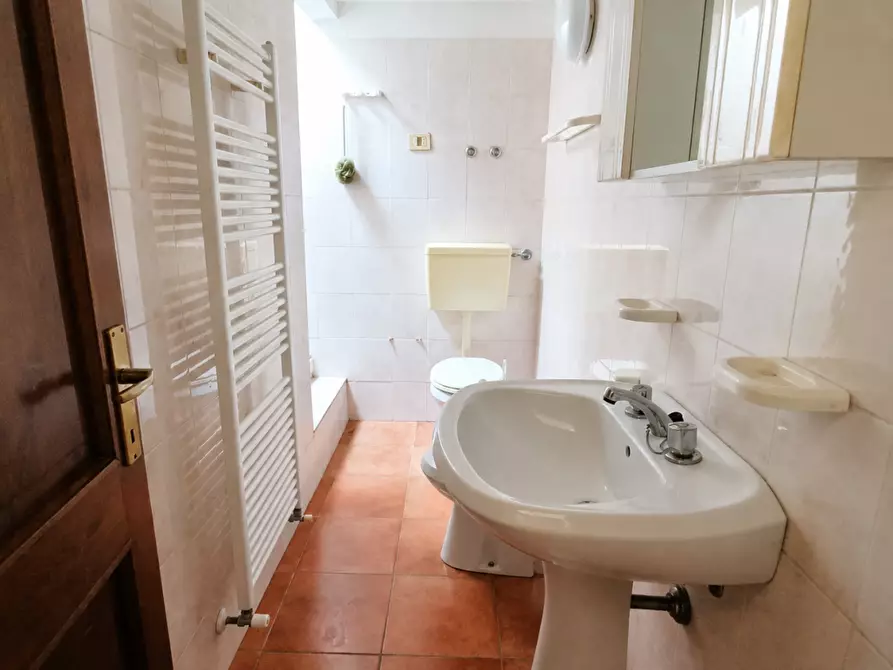 Immagine 6 di Rustico / casale in vendita  a Pincara