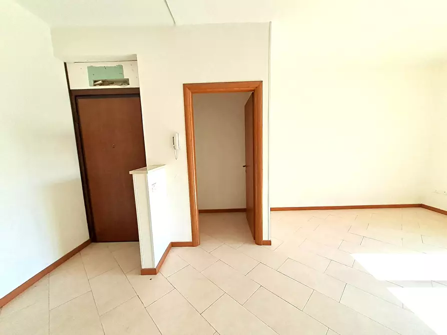 Immagine 2 di Ufficio in vendita  a Rovigo