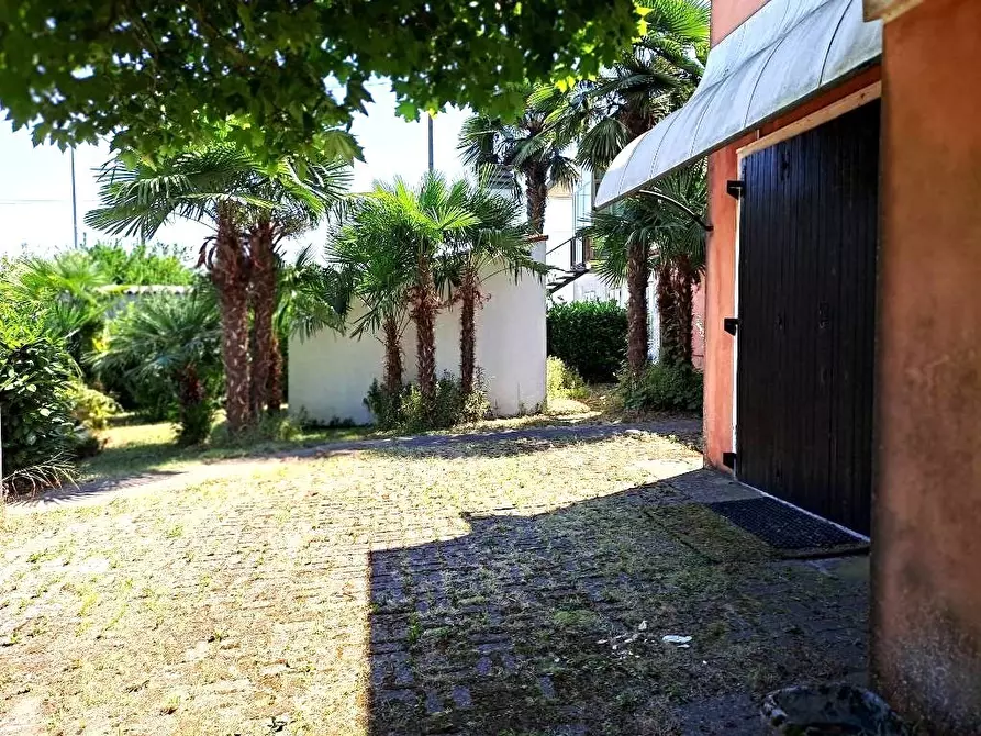 Immagine 23 di Porzione di casa in vendita  a Rovigo