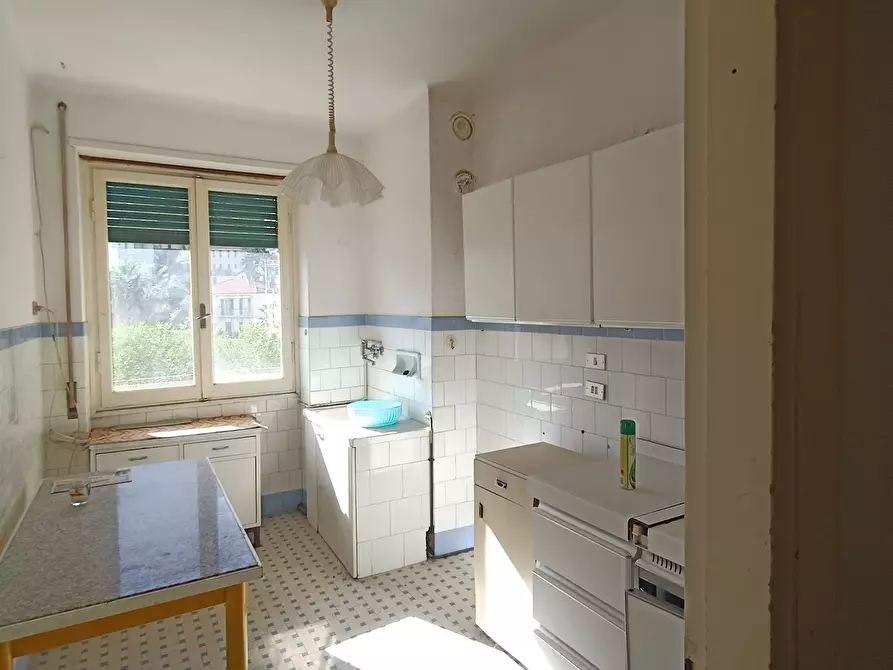 Immagine 10 di Bilocale in vendita  a San Remo
