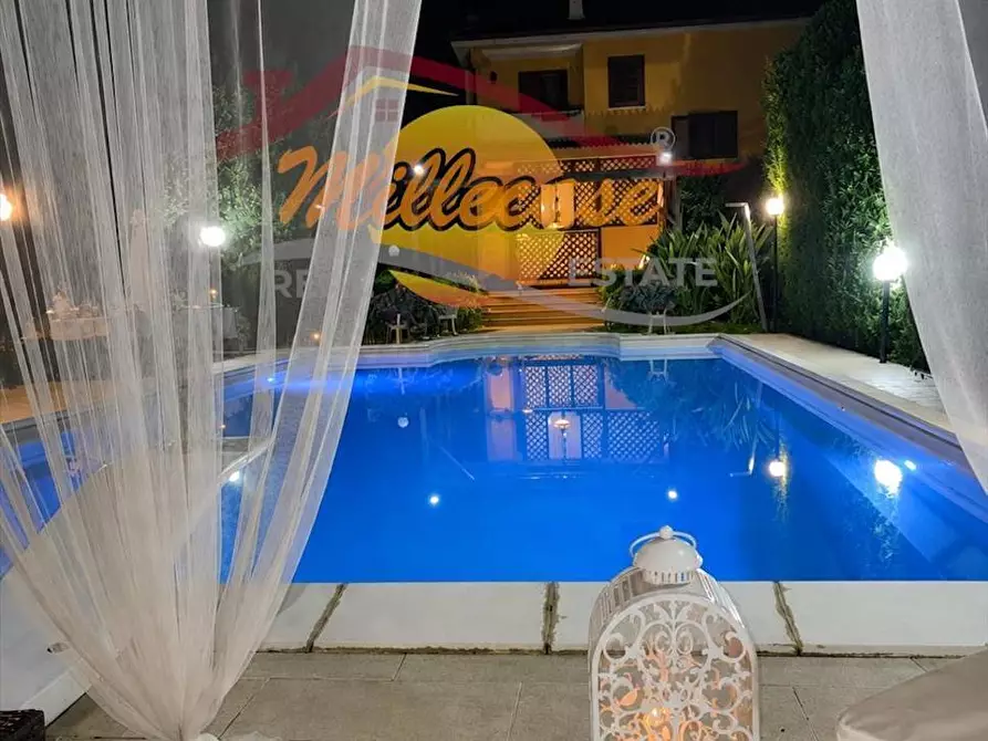 Immagine 19 di Casa bifamiliare in vendita  in Traversa Sinerchia a Siracusa