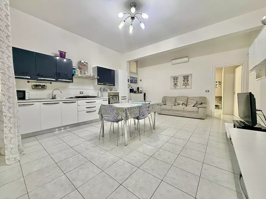 Immagine 23 di Trilocale in affitto  in VIALE ZECCHINO a Siracusa