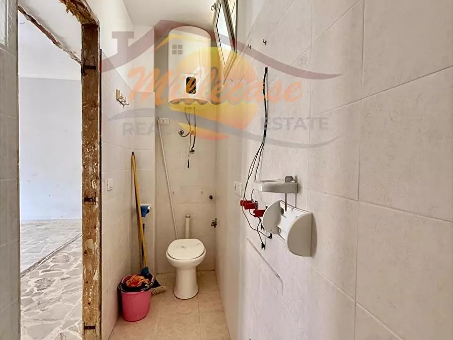 Immagine 9 di Pentalocale in vendita  in Via Monte Bianco a Siracusa