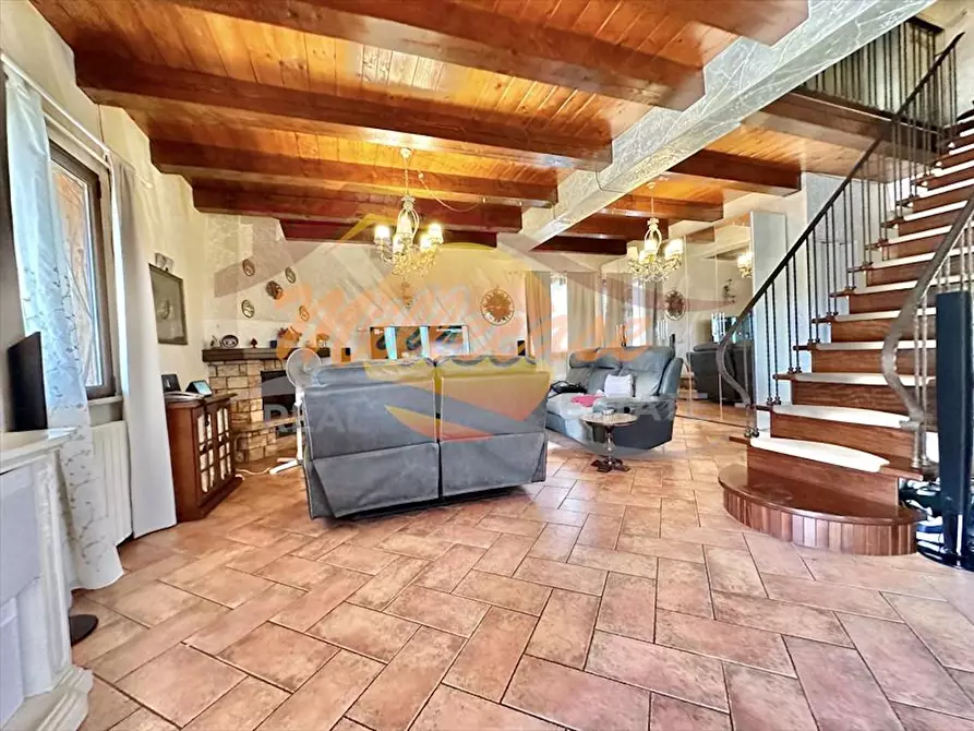 Immagine 24 di Villa in vendita  in Via Priamo a Siracusa