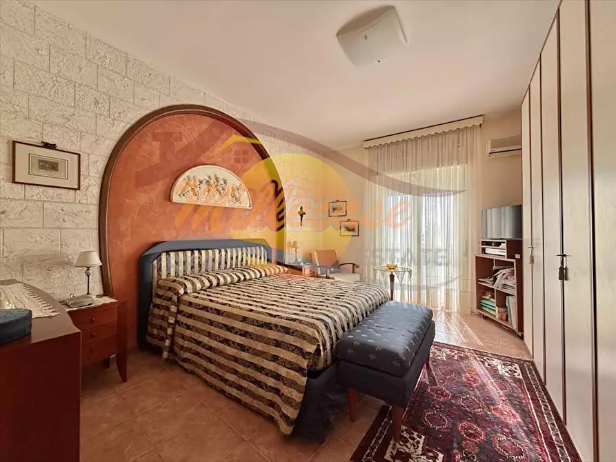 Immagine 13 di Pentalocale in vendita  in Via Filisto a Siracusa