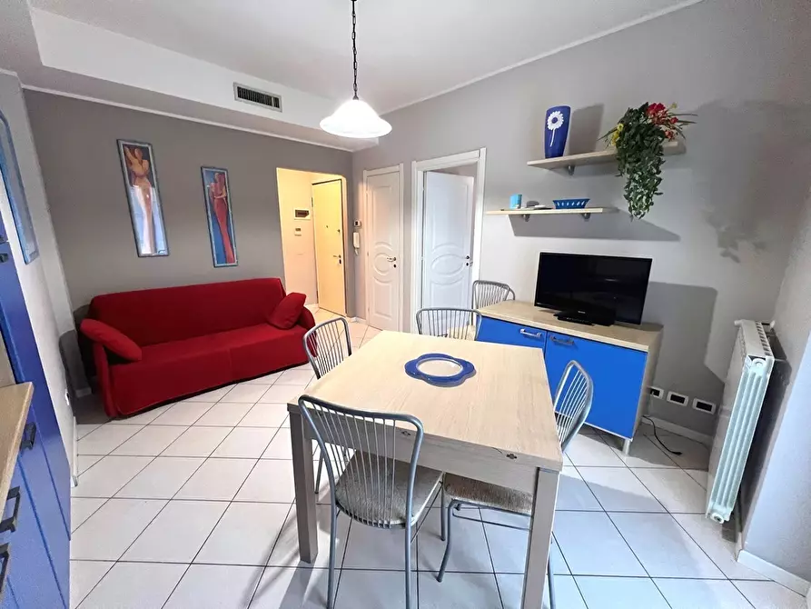 Immagine 21 di Bilocale in affitto  in Via Lungofiume 12 a San Bartolomeo Al Mare