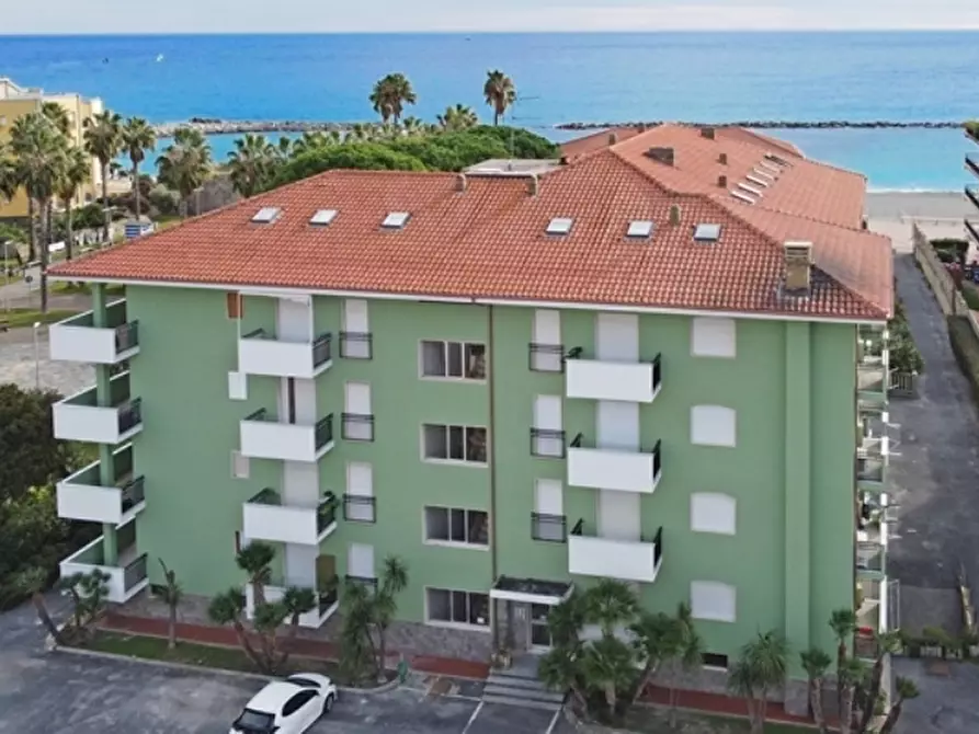 Immagine 2 di Trilocale in affitto  in Via Aurelia 57 a San Bartolomeo Al Mare