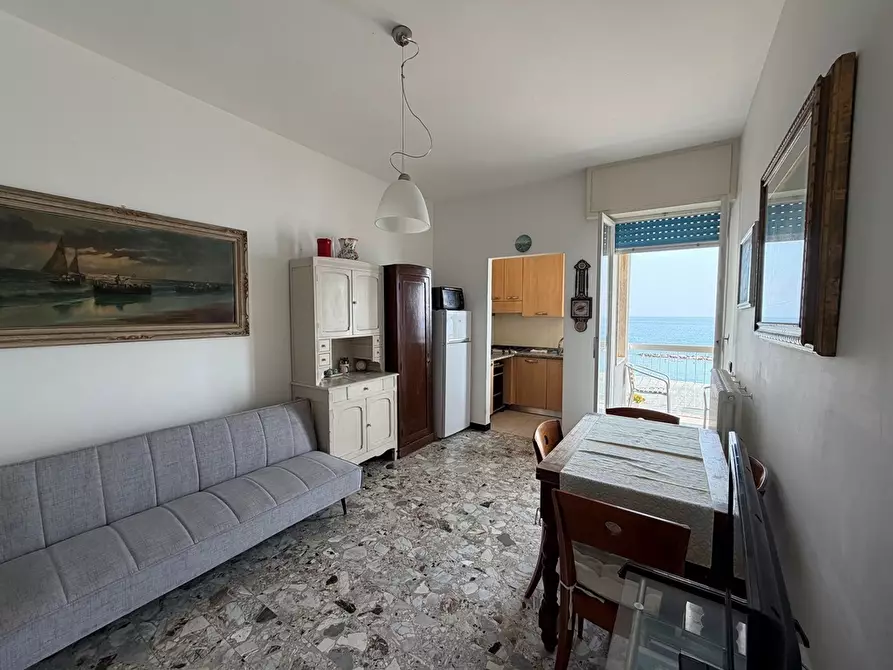 Immagine 34 di Trilocale in vendita  in Via Sicilia 37 a San Bartolomeo Al Mare
