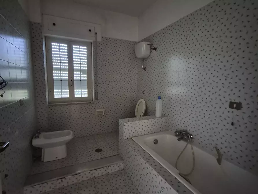 Immagine 15 di Pentalocale in vendita  in Via degli Irpini 1 a Lamezia Terme