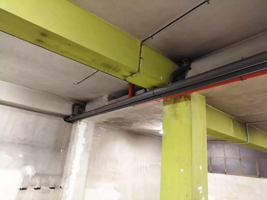 Immagine 7 di Laboratorio in vendita  in Corso Bramante 61 a Torino