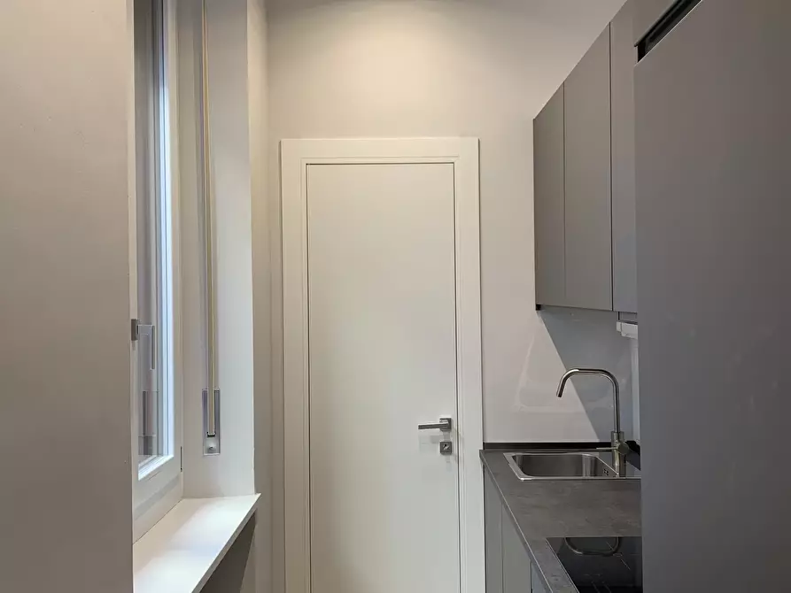 Immagine 9 di Trilocale in affitto  in Corso XI Febbraio 23 a Torino