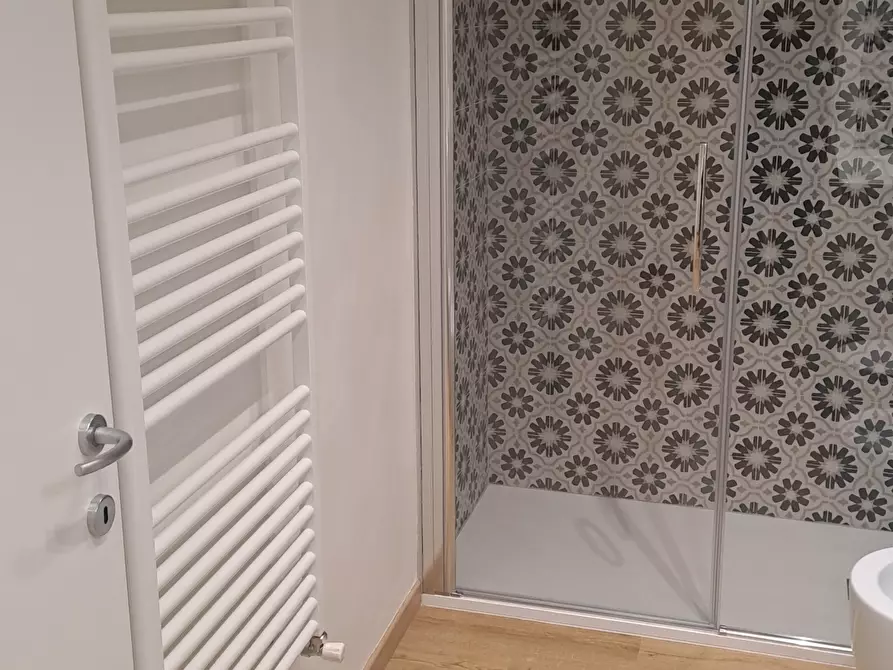 Immagine 18 di Bilocale in affitto  in VIA BELLEZIA 20 a Torino