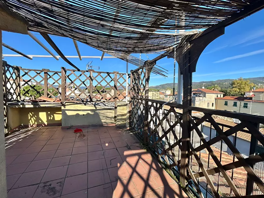Immagine 21 di Quadrilocale in vendita  a Sarzana