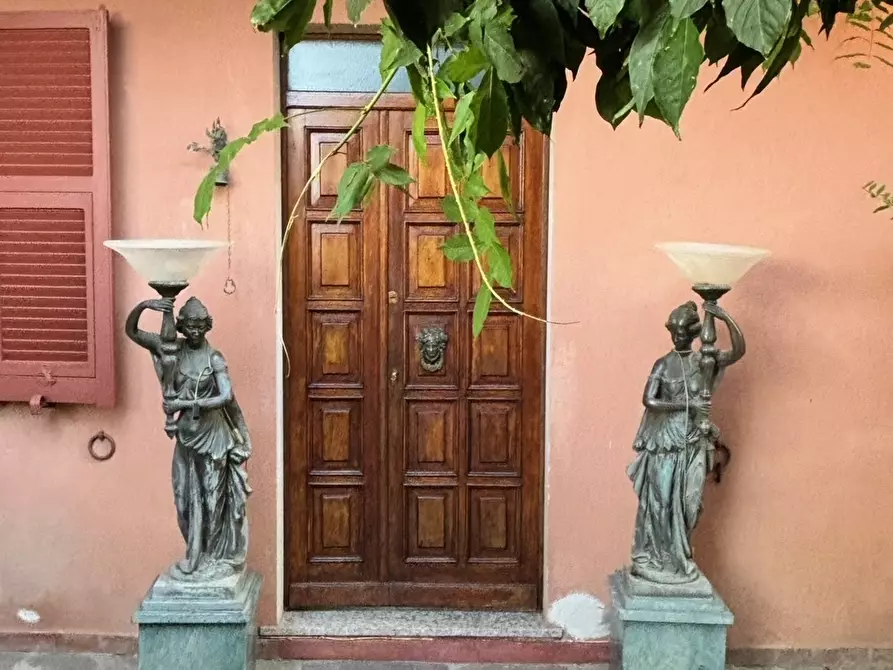 Immagine 21 di Villa in vendita  a Fosdinovo