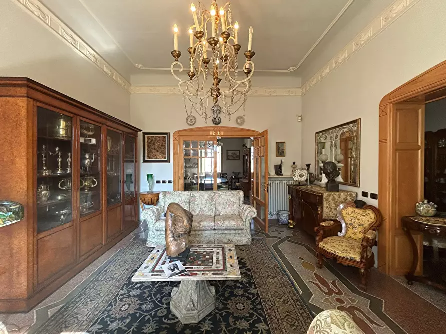 Immagine 1 di Quadrilocale in vendita  a Sarzana