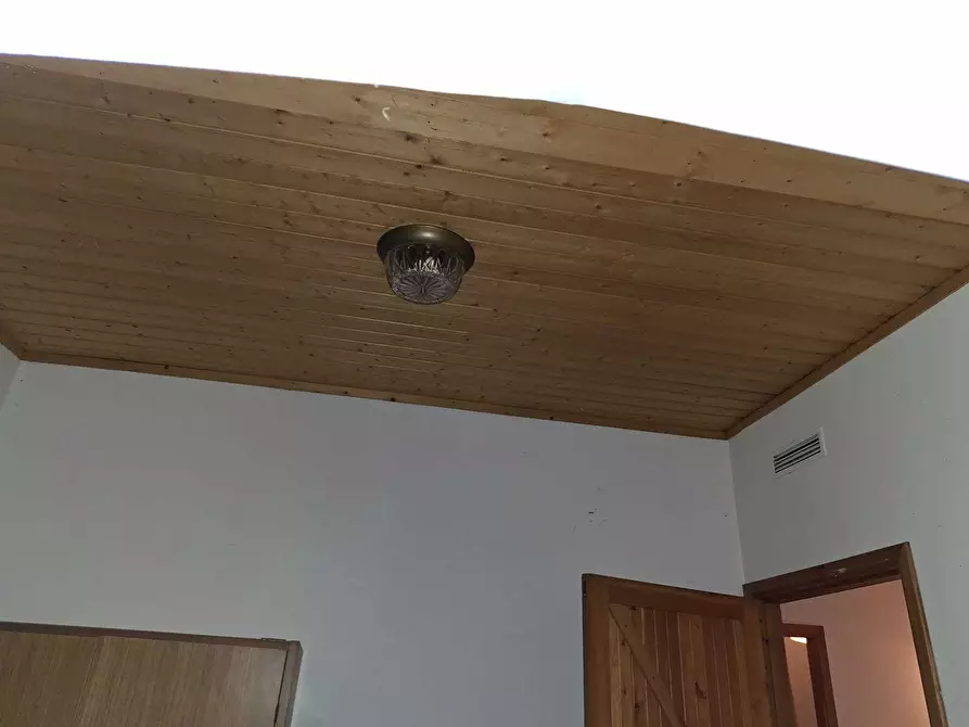 Immagine 18 di Pentalocale in vendita  a Rocchetta Di Vara