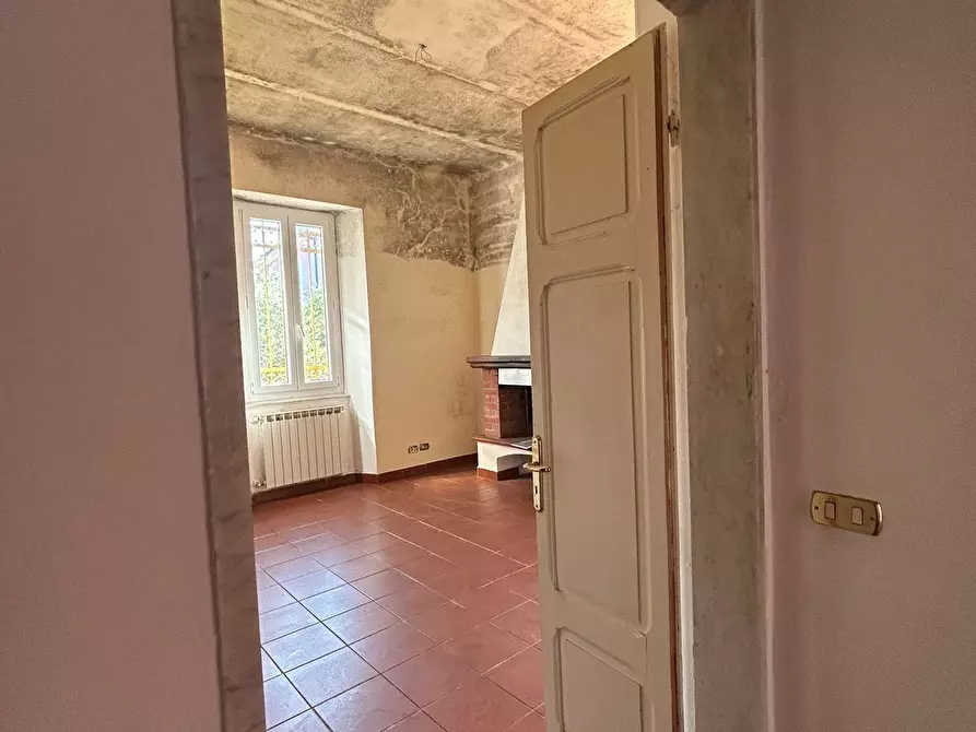 Immagine 32 di Casa indipendente in vendita  a Sarzana