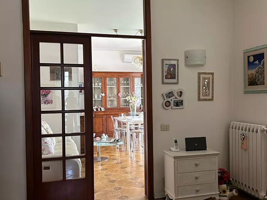 Immagine 8 di Quadrilocale in vendita  a Sarzana