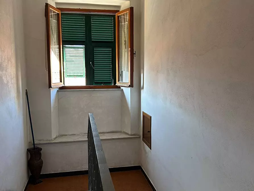Immagine 5 di Pentalocale in vendita  a Sarzana