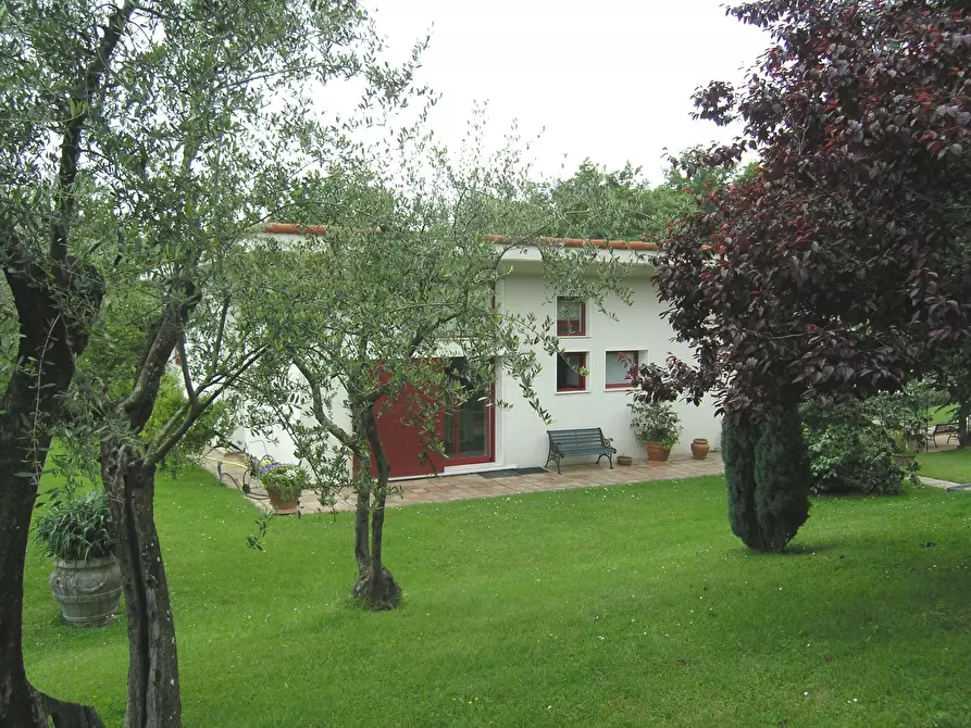 Immagine 4 di Villa in vendita  a Sarzana