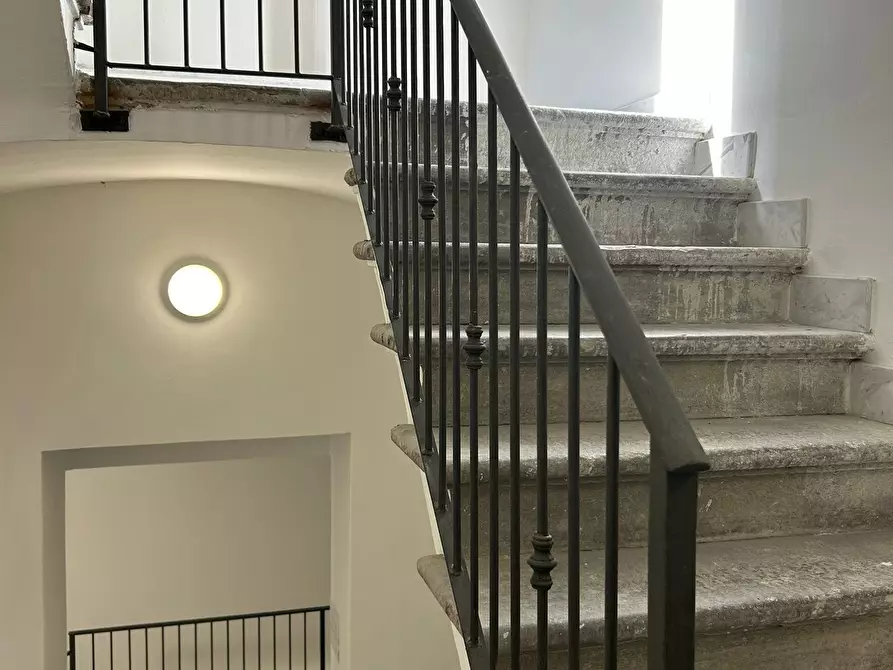 Immagine 23 di Pentalocale in vendita  a Sarzana